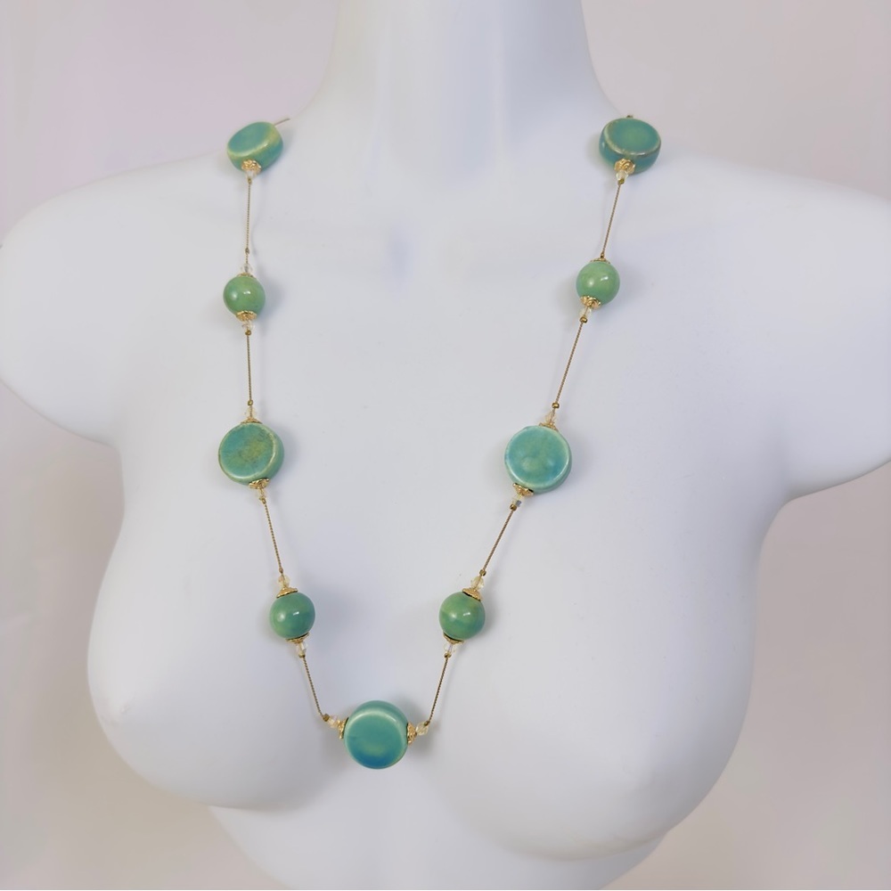 Green Beads Necklace - Picture 3 of 3